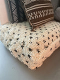 Berber pouf with dots